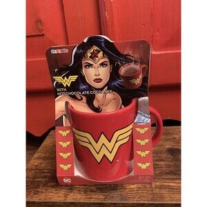 NWT Wonder Woman Large 21 Oz. Mug with Hot Chocolate Mix DC Galarie GIFT NEW